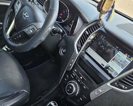 Сірий Хендай Санта Фе, об'ємом двигуна 2 л та пробігом 180 тис. км за 16500 $, фото 7 на Automoto.ua