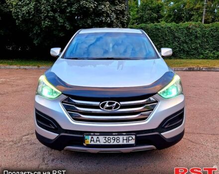 Серый Хендай Санта Фе, объемом двигателя 2.4 л и пробегом 200 тыс. км за 14000 $, фото 1 на Automoto.ua