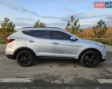 Сірий Хендай Санта Фе, об'ємом двигуна 2 л та пробігом 164 тис. км за 18800 $, фото 5 на Automoto.ua