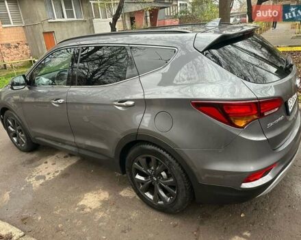 Серый Хендай Санта Фе, объемом двигателя 2.2 л и пробегом 179 тыс. км за 21500 $, фото 4 на Automoto.ua