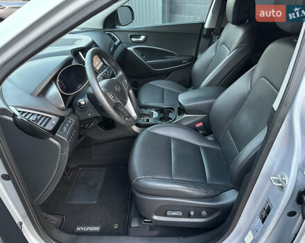 Серый Хендай Санта Фе, объемом двигателя 2.2 л и пробегом 162 тыс. км за 20300 $, фото 21 на Automoto.ua