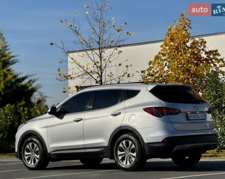 Сірий Хендай Санта Фе, об'ємом двигуна 2.2 л та пробігом 150 тис. км за 17800 $, фото 18 на Automoto.ua