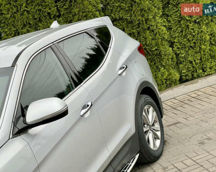 Серый Хендай Санта Фе, объемом двигателя 2 л и пробегом 194 тыс. км за 17900 $, фото 9 на Automoto.ua