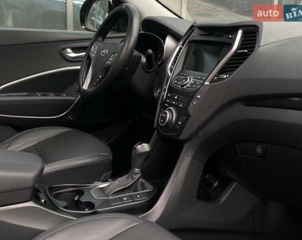 Серый Хендай Санта Фе, объемом двигателя 2.2 л и пробегом 141 тыс. км за 19900 $, фото 23 на Automoto.ua