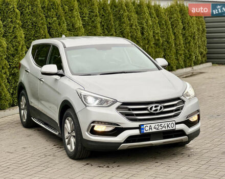 Серый Хендай Санта Фе, объемом двигателя 2 л и пробегом 194 тыс. км за 17900 $, фото 7 на Automoto.ua