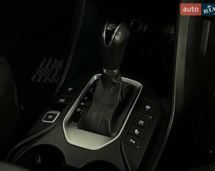 Сірий Хендай Санта Фе, об'ємом двигуна 2.2 л та пробігом 130 тис. км за 18300 $, фото 13 на Automoto.ua