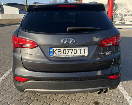 Сірий Хендай Санта Фе, об'ємом двигуна 2 л та пробігом 145 тис. км за 14600 $, фото 2 на Automoto.ua