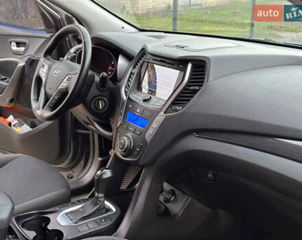 Сірий Хендай Санта Фе, об'ємом двигуна 2.4 л та пробігом 147 тис. км за 17400 $, фото 23 на Automoto.ua