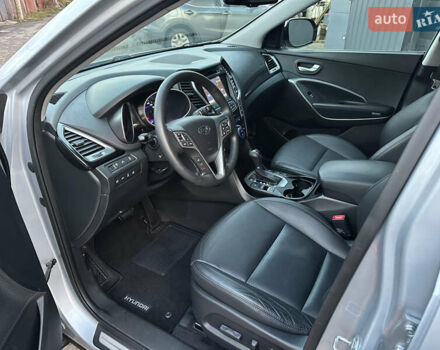 Серый Хендай Санта Фе, объемом двигателя 2.2 л и пробегом 162 тыс. км за 20300 $, фото 20 на Automoto.ua