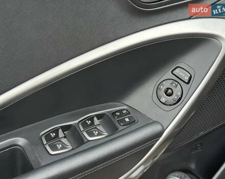 Сірий Хендай Санта Фе, об'ємом двигуна 2.4 л та пробігом 147 тис. км за 17400 $, фото 16 на Automoto.ua