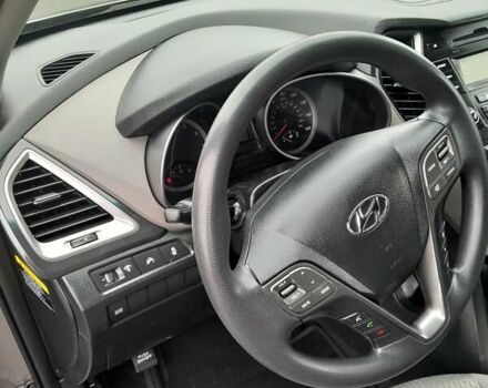 Серый Хендай Санта Фе, объемом двигателя 2.36 л и пробегом 285 тыс. км за 12700 $, фото 16 на Automoto.ua