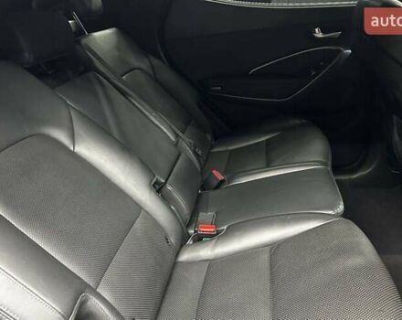 Серый Хендай Санта Фе, объемом двигателя 2.2 л и пробегом 231 тыс. км за 21000 $, фото 16 на Automoto.ua