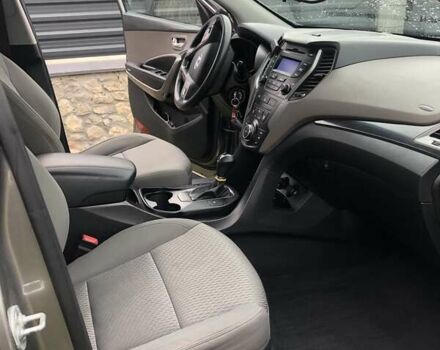 Серый Хендай Санта Фе, объемом двигателя 2.4 л и пробегом 191 тыс. км за 15000 $, фото 8 на Automoto.ua