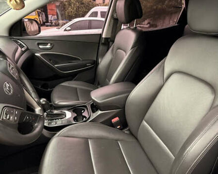 Серый Хендай Санта Фе, объемом двигателя 2 л и пробегом 126 тыс. км за 19000 $, фото 23 на Automoto.ua