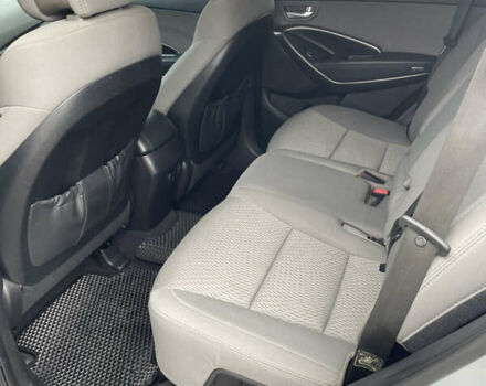 Серый Хендай Санта Фе, объемом двигателя 2.36 л и пробегом 183 тыс. км за 13800 $, фото 52 на Automoto.ua