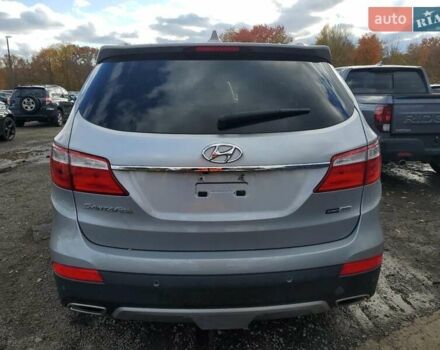 Серый Хендай Санта Фе, объемом двигателя 3.3 л и пробегом 168 тыс. км за 2200 $, фото 5 на Automoto.ua