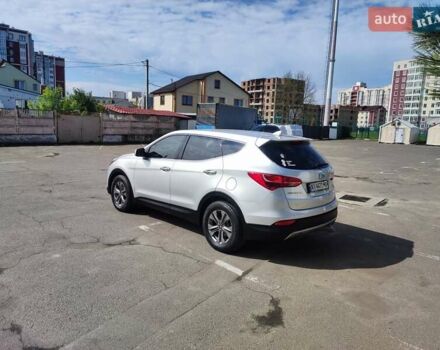 Серый Хендай Санта Фе, объемом двигателя 2.36 л и пробегом 200 тыс. км за 13600 $, фото 4 на Automoto.ua