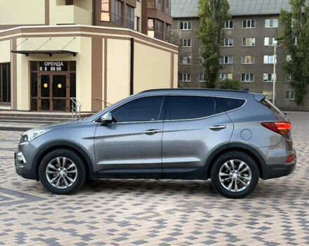 Серый Хендай Санта Фе, объемом двигателя 2 л и пробегом 207 тыс. км за 18500 $, фото 5 на Automoto.ua
