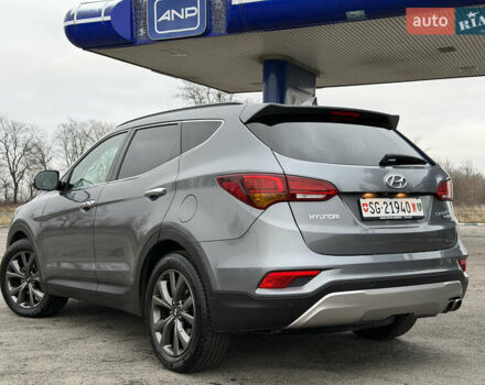 Серый Хендай Санта Фе, объемом двигателя 2.2 л и пробегом 131 тыс. км за 24000 $, фото 4 на Automoto.ua
