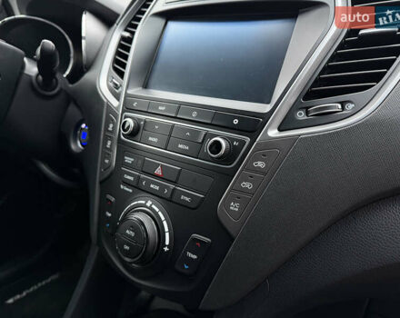 Серый Хендай Санта Фе, объемом двигателя 2.2 л и пробегом 131 тыс. км за 24000 $, фото 49 на Automoto.ua