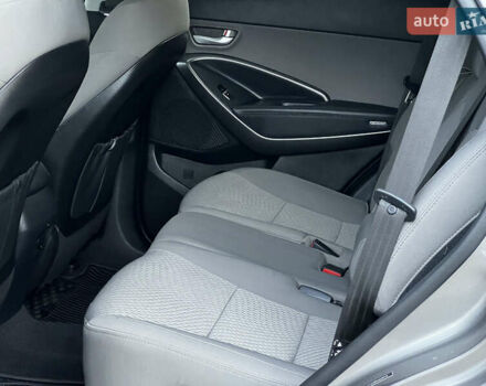 Серый Хендай Санта Фе, объемом двигателя 2.36 л и пробегом 147 тыс. км за 14700 $, фото 104 на Automoto.ua