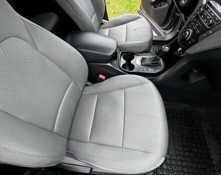 Серый Хендай Санта Фе, объемом двигателя 2.36 л и пробегом 133 тыс. км за 13800 $, фото 27 на Automoto.ua