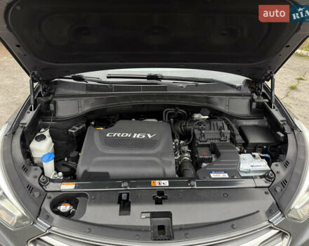 Серый Хендай Санта Фе, объемом двигателя 2.2 л и пробегом 131 тыс. км за 24000 $, фото 78 на Automoto.ua