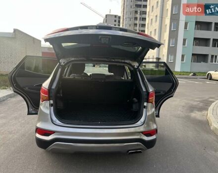 Сірий Хендай Санта Фе, об'ємом двигуна 2.36 л та пробігом 156 тис. км за 16200 $, фото 18 на Automoto.ua