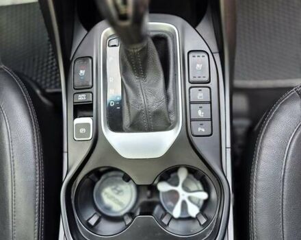 Серый Хендай Санта Фе, объемом двигателя 2.2 л и пробегом 175 тыс. км за 21400 $, фото 12 на Automoto.ua