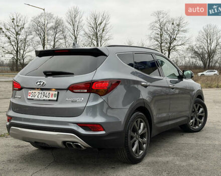 Серый Хендай Санта Фе, объемом двигателя 2.2 л и пробегом 131 тыс. км за 24000 $, фото 8 на Automoto.ua