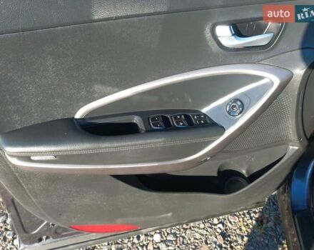 Серый Хендай Санта Фе, объемом двигателя 2.36 л и пробегом 216 тыс. км за 11650 $, фото 11 на Automoto.ua