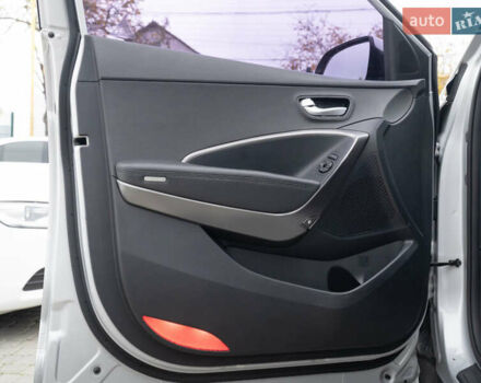 Сірий Хендай Санта Фе, об'ємом двигуна 2.2 л та пробігом 135 тис. км за 18300 $, фото 14 на Automoto.ua