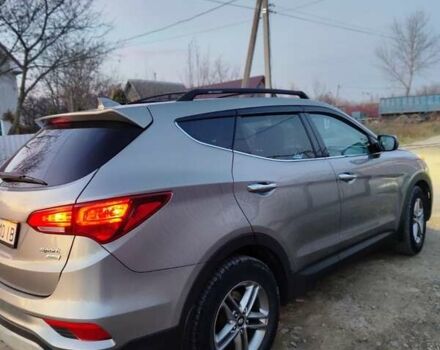Серый Хендай Санта Фе, объемом двигателя 2.36 л и пробегом 147 тыс. км за 12550 $, фото 4 на Automoto.ua