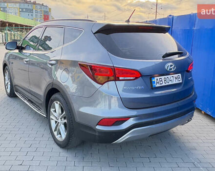 Серый Хендай Санта Фе, объемом двигателя 2 л и пробегом 214 тыс. км за 18700 $, фото 7 на Automoto.ua