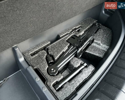 Серый Хендай Санта Фе, объемом двигателя 2.36 л и пробегом 147 тыс. км за 14700 $, фото 122 на Automoto.ua