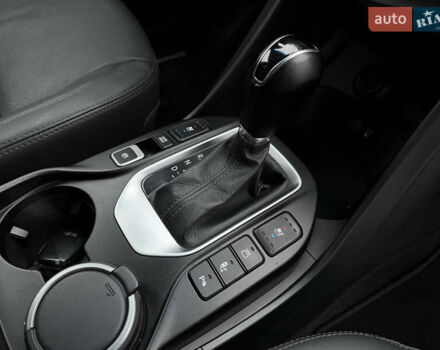 Серый Хендай Санта Фе, объемом двигателя 2.2 л и пробегом 131 тыс. км за 24000 $, фото 48 на Automoto.ua