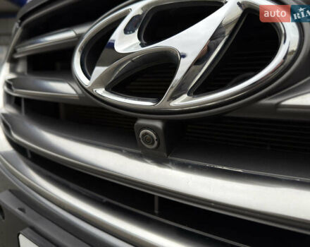 Серый Хендай Санта Фе, объемом двигателя 2.2 л и пробегом 131 тыс. км за 24000 $, фото 24 на Automoto.ua