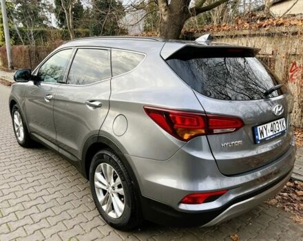 Серый Хендай Санта Фе, объемом двигателя 2 л и пробегом 168 тыс. км за 9300 $, фото 7 на Automoto.ua