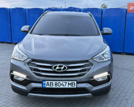 Серый Хендай Санта Фе, объемом двигателя 2 л и пробегом 214 тыс. км за 18700 $, фото 3 на Automoto.ua