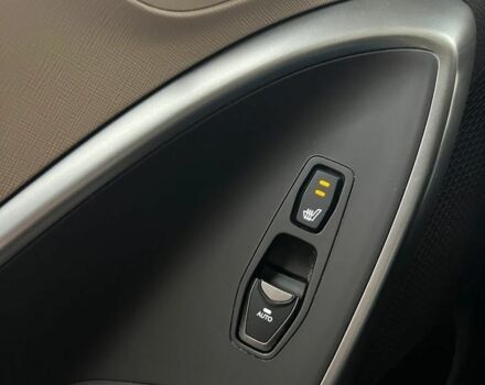 Серый Хендай Санта Фе, объемом двигателя 2 л и пробегом 168 тыс. км за 9300 $, фото 14 на Automoto.ua