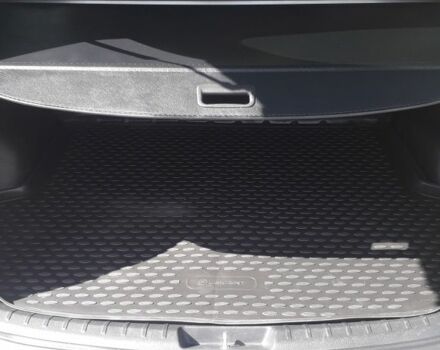 Серый Хендай Санта Фе, объемом двигателя 2.4 л и пробегом 160 тыс. км за 13000 $, фото 13 на Automoto.ua