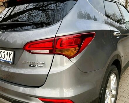 Серый Хендай Санта Фе, объемом двигателя 2 л и пробегом 168 тыс. км за 9800 $, фото 6 на Automoto.ua