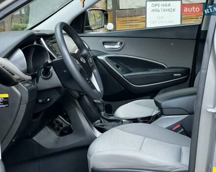 Серый Хендай Санта Фе, объемом двигателя 2.36 л и пробегом 147 тыс. км за 14700 $, фото 76 на Automoto.ua