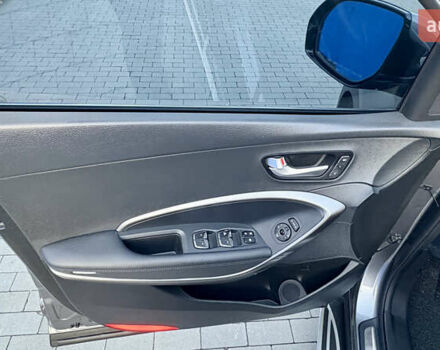 Серый Хендай Санта Фе, объемом двигателя 2 л и пробегом 214 тыс. км за 18700 $, фото 22 на Automoto.ua