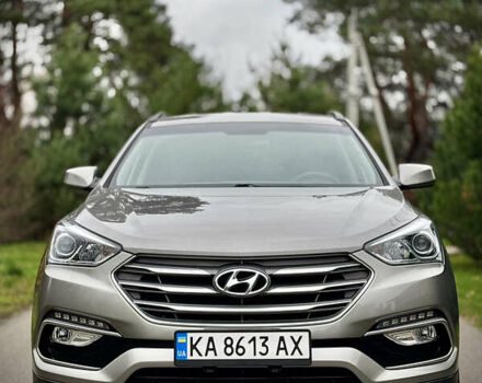 Серый Хендай Санта Фе, объемом двигателя 2.36 л и пробегом 133 тыс. км за 13800 $, фото 1 на Automoto.ua