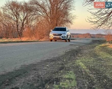 Серый Хендай Санта Фе, объемом двигателя 2.4 л и пробегом 160 тыс. км за 15500 $, фото 1 на Automoto.ua