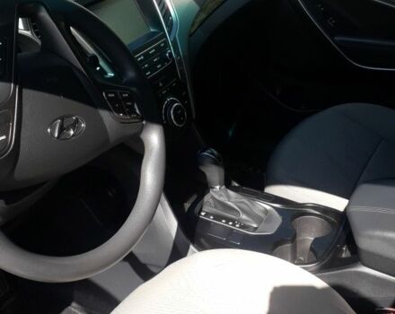 Серый Хендай Санта Фе, объемом двигателя 2.4 л и пробегом 160 тыс. км за 13000 $, фото 7 на Automoto.ua