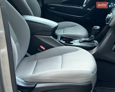 Серый Хендай Санта Фе, объемом двигателя 2.36 л и пробегом 147 тыс. км за 14700 $, фото 91 на Automoto.ua