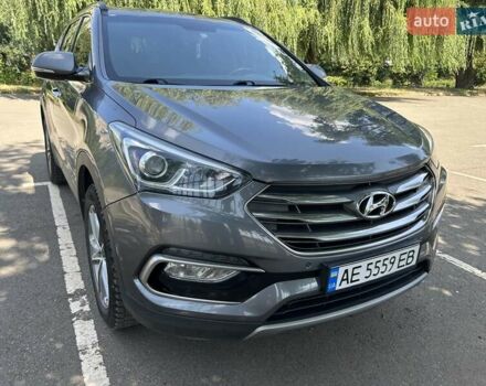 Серый Хендай Санта Фе, объемом двигателя 2.2 л и пробегом 223 тыс. км за 20250 $, фото 15 на Automoto.ua