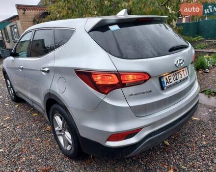 Серый Хендай Санта Фе, объемом двигателя 2.36 л и пробегом 110 тыс. км за 18000 $, фото 11 на Automoto.ua